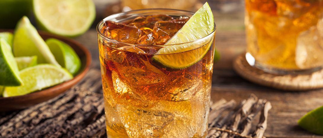 Rum: bebidas, origem e o que é